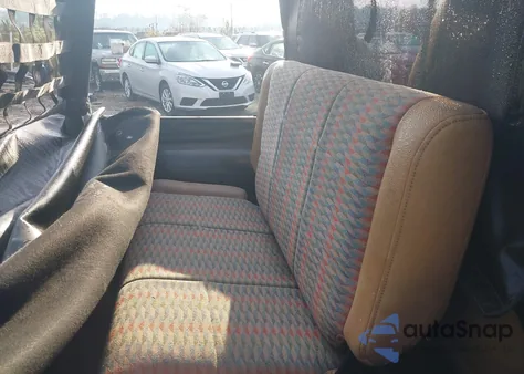 1997 Jeep Wrangler Se из США, поврежденный, VIN 1J4FY29P6VP405853